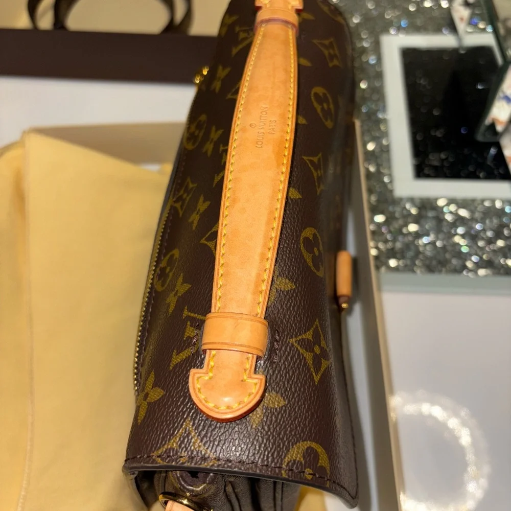 Louis Vuitton Monogram pochette metis - Picture 9 of 17